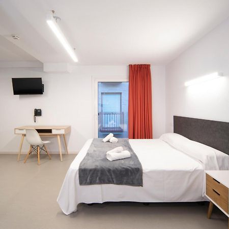 Epsilon Alcaniz Hotel Bagian luar foto