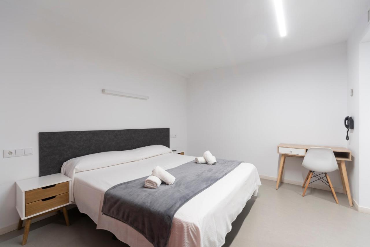 Epsilon Alcaniz Hotel Bagian luar foto