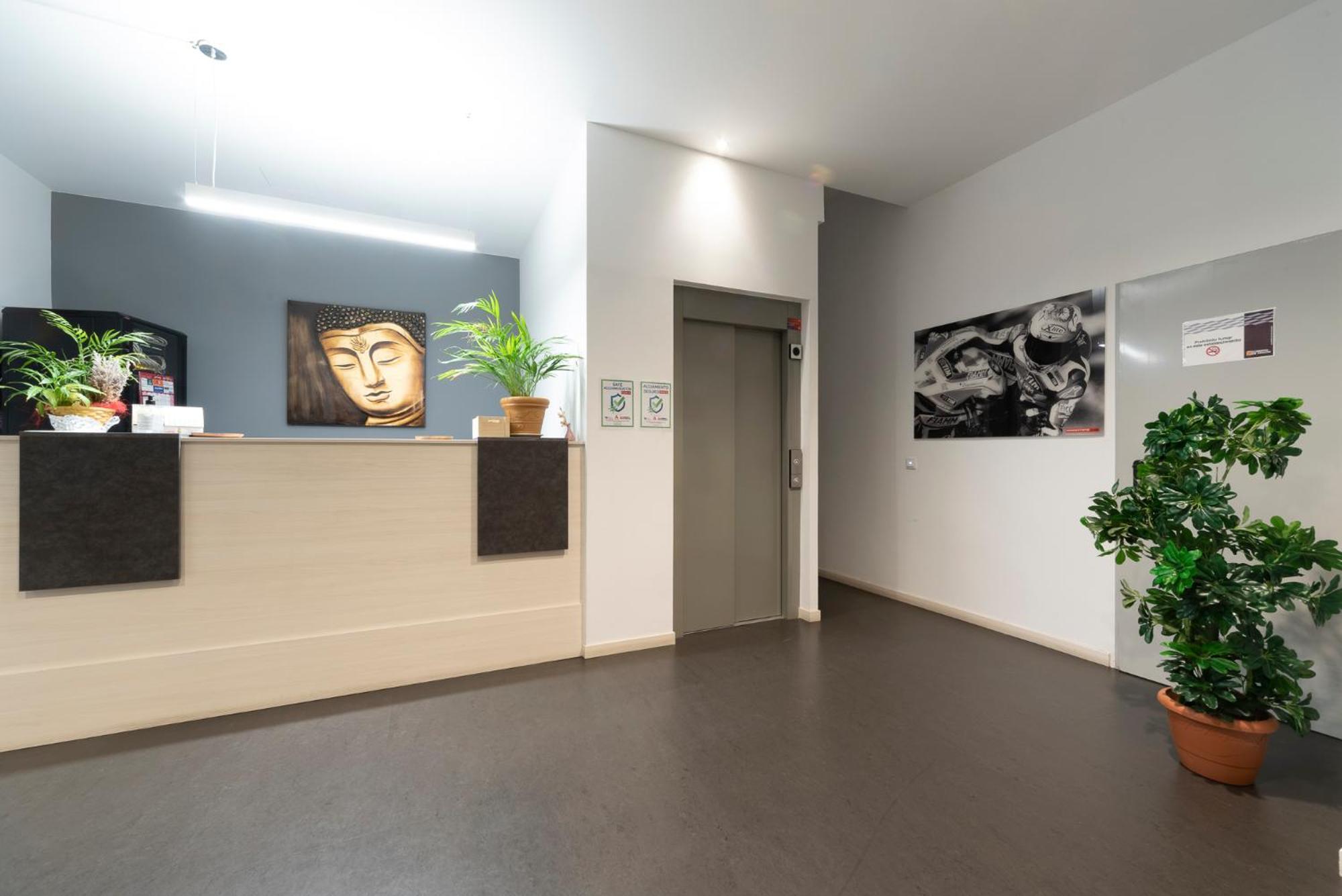 Epsilon Alcaniz Hotel Bagian luar foto